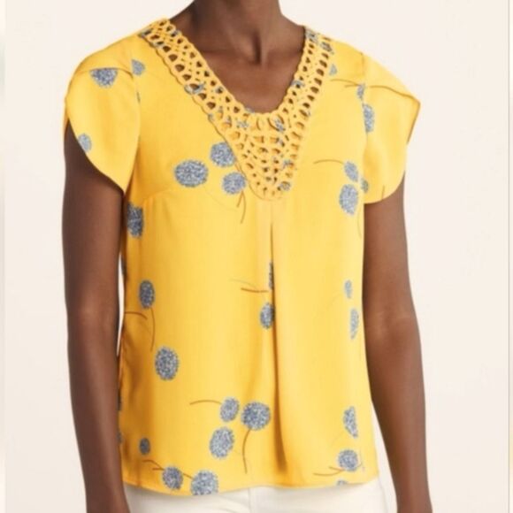 Daniel Rainn Bright Yellow Top. Sunny. Colorful. - Picture 1 of 15